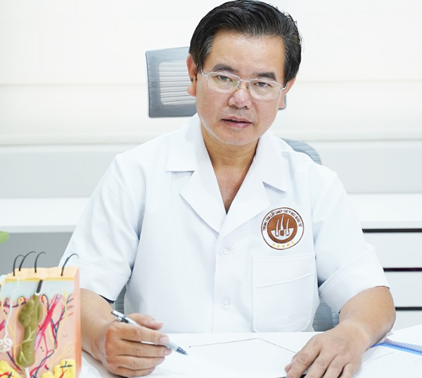 Bác sĩ Lê Quang Vương Trung tâm Cấy tóc Y học Quốc tế
