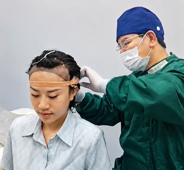 Những phương pháp phục hồi tóc đang được bác sĩ Lê Quang Vương áp dụng